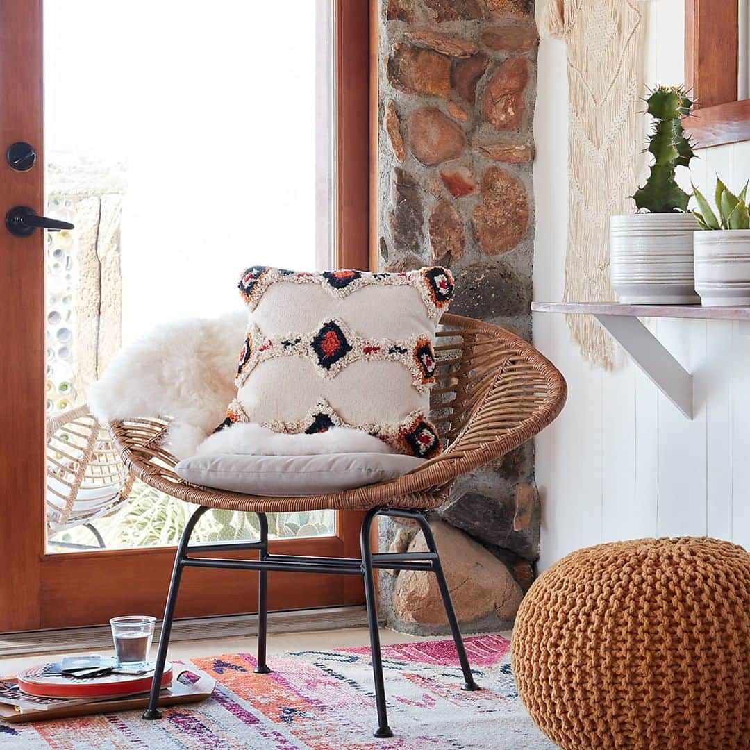 Wal-Mart Stores, Incのインスタグラム：「Desert plants, sherpa rugs, and rattan seating channel the off-the-grid vibes of your fave places from the comfort of your space. 🧘‍♀️ #WalmartHome #BohemianDreams」