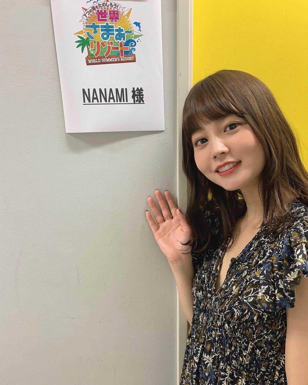 NANAMIさんのインスタグラム写真 - (NANAMIInstagram)「8/1（土）24:00~24:30  TBS「世界さまぁ〜リゾート」 に出演させていただきます🏝🏝  リゾートが好き！さまぁ〜ずさん好き！で 前からずっと見てた大好きな番組だったので 本当にすごく嬉しかったぁぁ🤍 さまぁ〜ずさんもとても優しくて面白くて素で楽しんで収録させてもらいました🤟🤍 明日の24時から！是非見てね！！  衣装は　Sea New York（ @seanewyork） ジュエリー / e.m　@e.m.portrait  シューズ / RANDA @randa_pic #世界さまぁリゾート」8月1日 0時23分 - nanami023