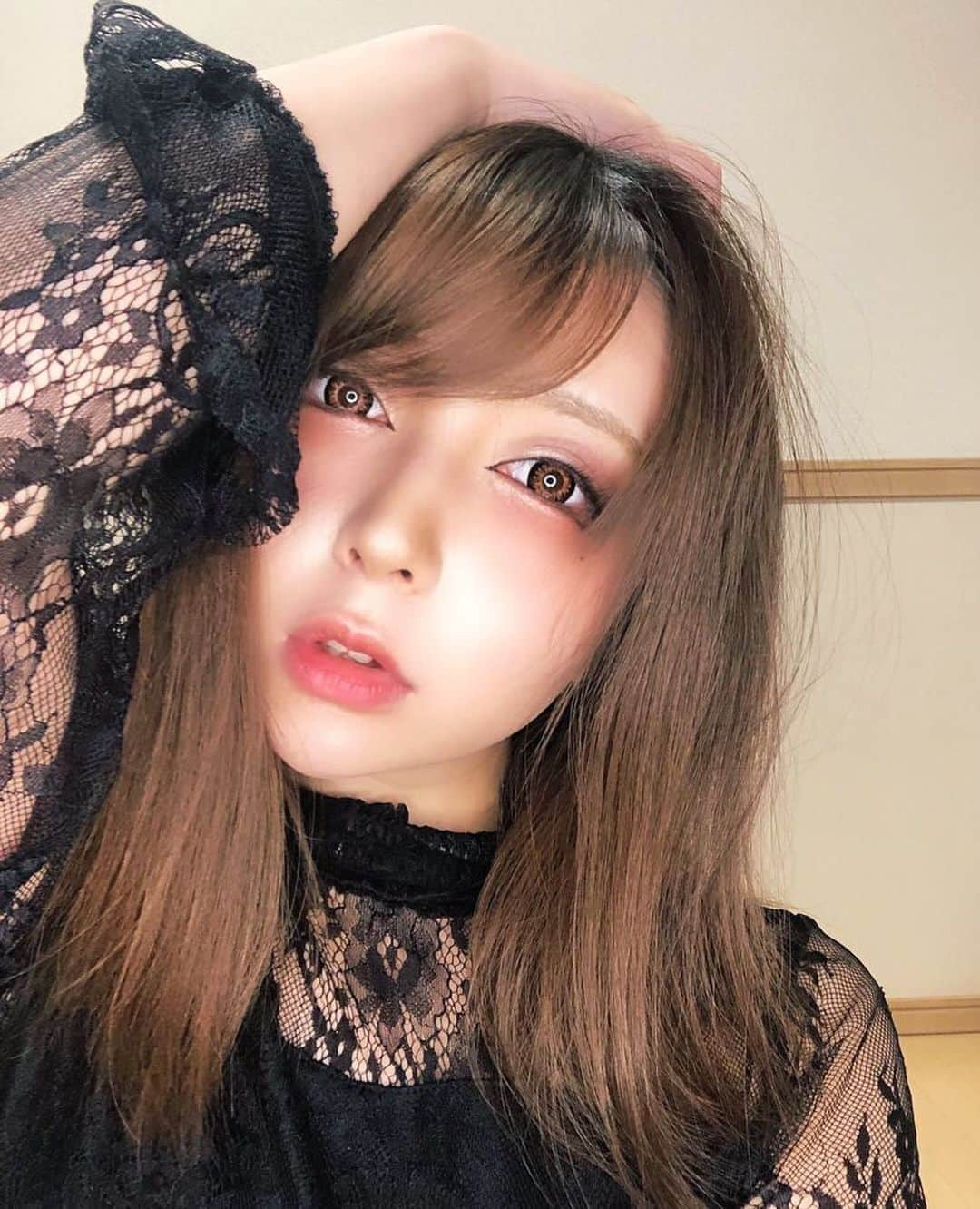 桃華ゆりあさんのインスタグラム写真 - (桃華ゆりあInstagram)「地雷メイク💄 病んでる系かな？  17LIVE遊びに来てくれてありがとうございました♥️ 入賞した方にはあたしからプレゼント🎁があります🧸💓  #病んでる #病んでるメイク #地雷メイク #地雷女 #地雷 #〇〇しか勝たん #ゆりあしか勝たん #なんてね#言ってみたかった #メイク #コスメ #韓国コスメ #中国 #中国メイク #闇 #闇メイク #youtube #porn #star#配信者」8月1日 0時26分 - choooova