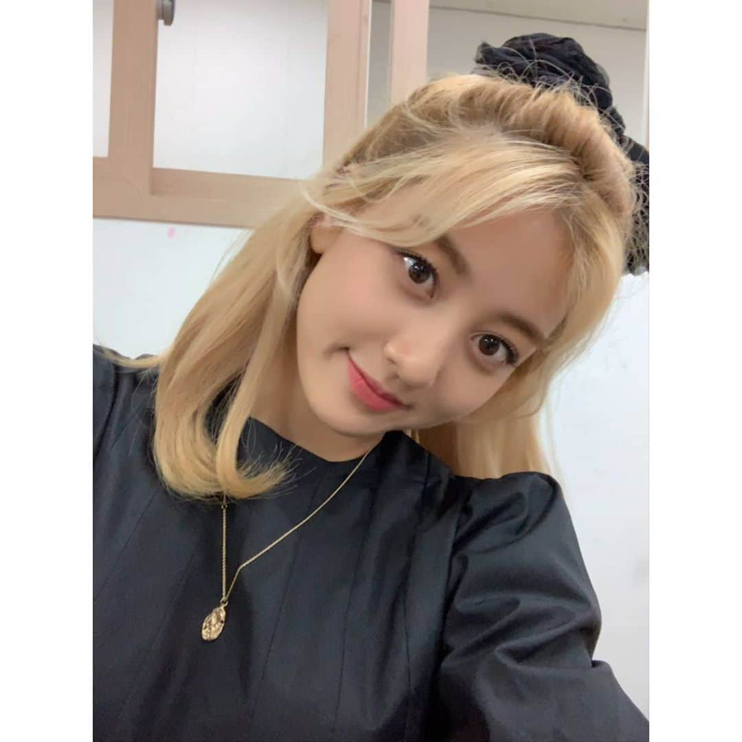 TWICEさんのインスタグラム写真 - (TWICEInstagram)「원스 나 오늘 금발 마지막 스케줄이얌😎」7月31日 15時52分 - twicetagram