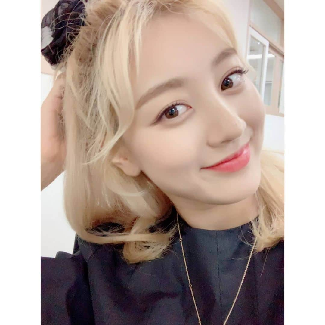 TWICEさんのインスタグラム写真 - (TWICEInstagram)「원스 나 오늘 금발 마지막 스케줄이얌😎」7月31日 15時52分 - twicetagram