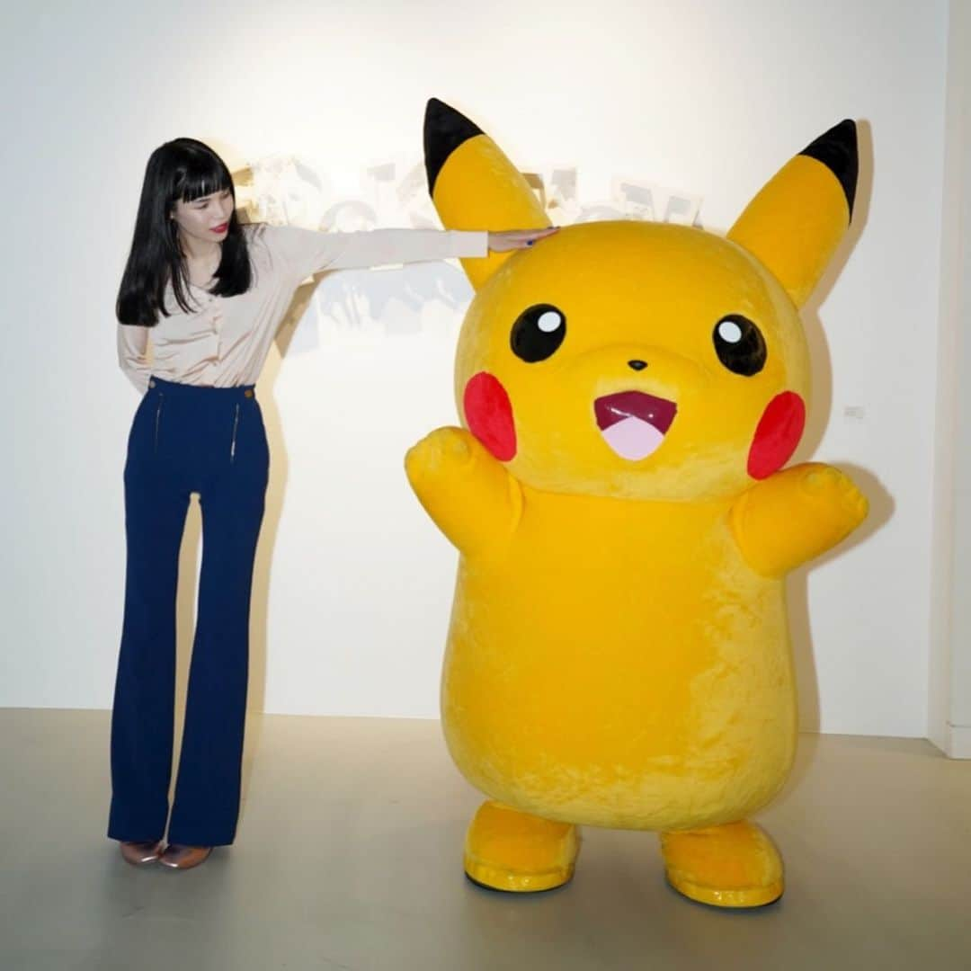 紗羅マリーさんのインスタグラム写真 - (紗羅マリーInstagram)「明日から渋谷PARCOで Daniel Arsham × Pokémon の展示が始まるよおおおお⚡️ 一入先にピカチューに会ってきた 🥺💛かわいい… 私の推しのヒトカゲの作品もあった🔥 #danielarsham #ポケモン #渋谷パルコ #ダニエルアーシャム #pokemon」7月31日 17時17分 - saramary12