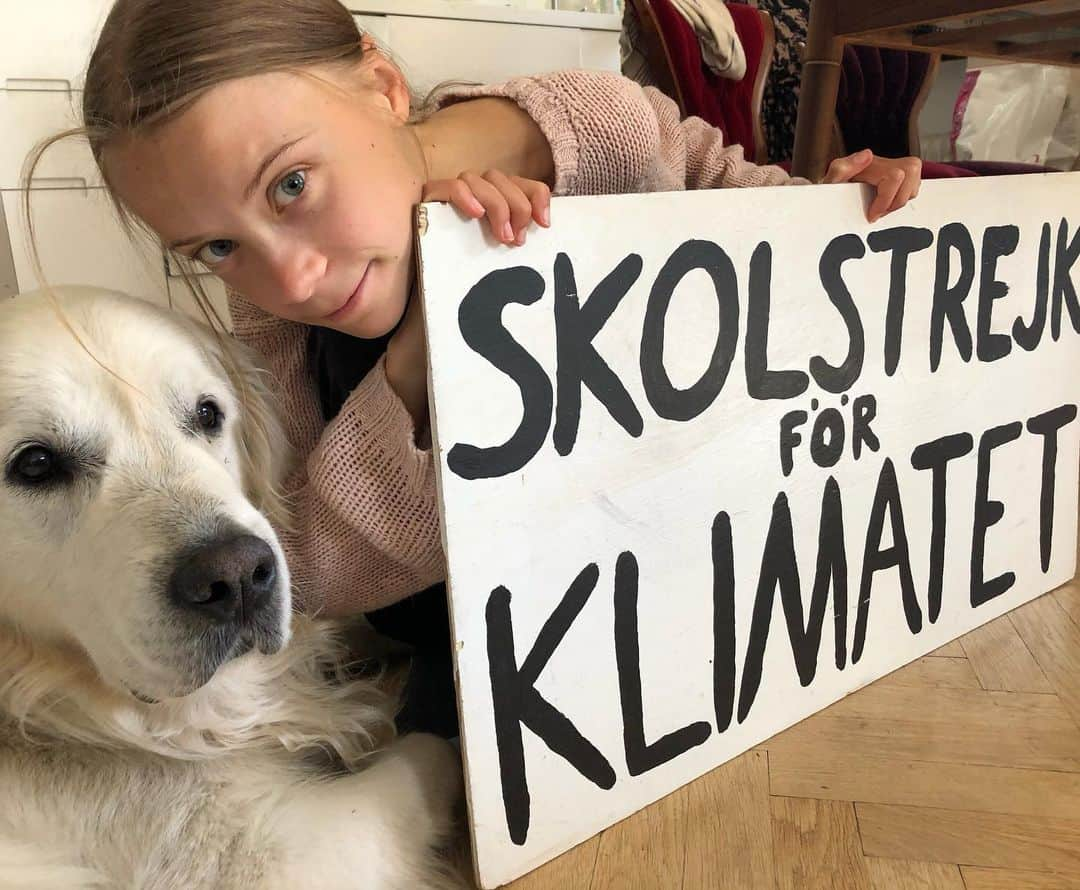 グレタ・トゥーンベリさんのインスタグラム写真 - (グレタ・トゥーンベリInstagram)「School strike week 102. The climate crisis doesn’t go on summer holiday, so we keep on protesting. #climatestrikeonline  #StayAtHome #fridaysforfuture #schoolstrike4climate #flattenthecurve #FaceTheClimateEmergency」7月31日 17時45分 - gretathunberg