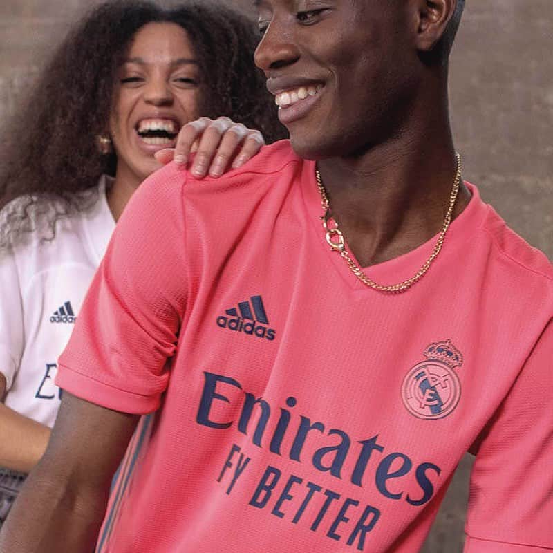 サッカーキングさんのインスタグラム写真 サッカーキングinstagram レアル マドリードの新ユニフォームがお披露目 Photo By Adidas レアルマドリード Realmadrid Adidas Kit Uniform アディダス ベンゼマ Karimbenzema Laliga ラリーガ リーガ