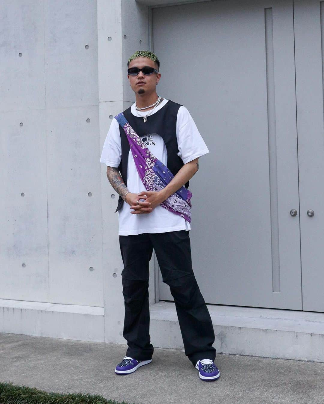 Fashionsnap.comさんのインスタグラム写真 - (Fashionsnap.comInstagram)「【#スナップ_fs】 Name エンサイ T-Shirt #BlueSun Pants #POSTARCHIVEFACTION Bag #KAPITAL Shoes #VandyThePink Eyewear #OFFWHITE  #fashionsnap #fashionsnap_men」7月31日 18時05分 - fashionsnapcom