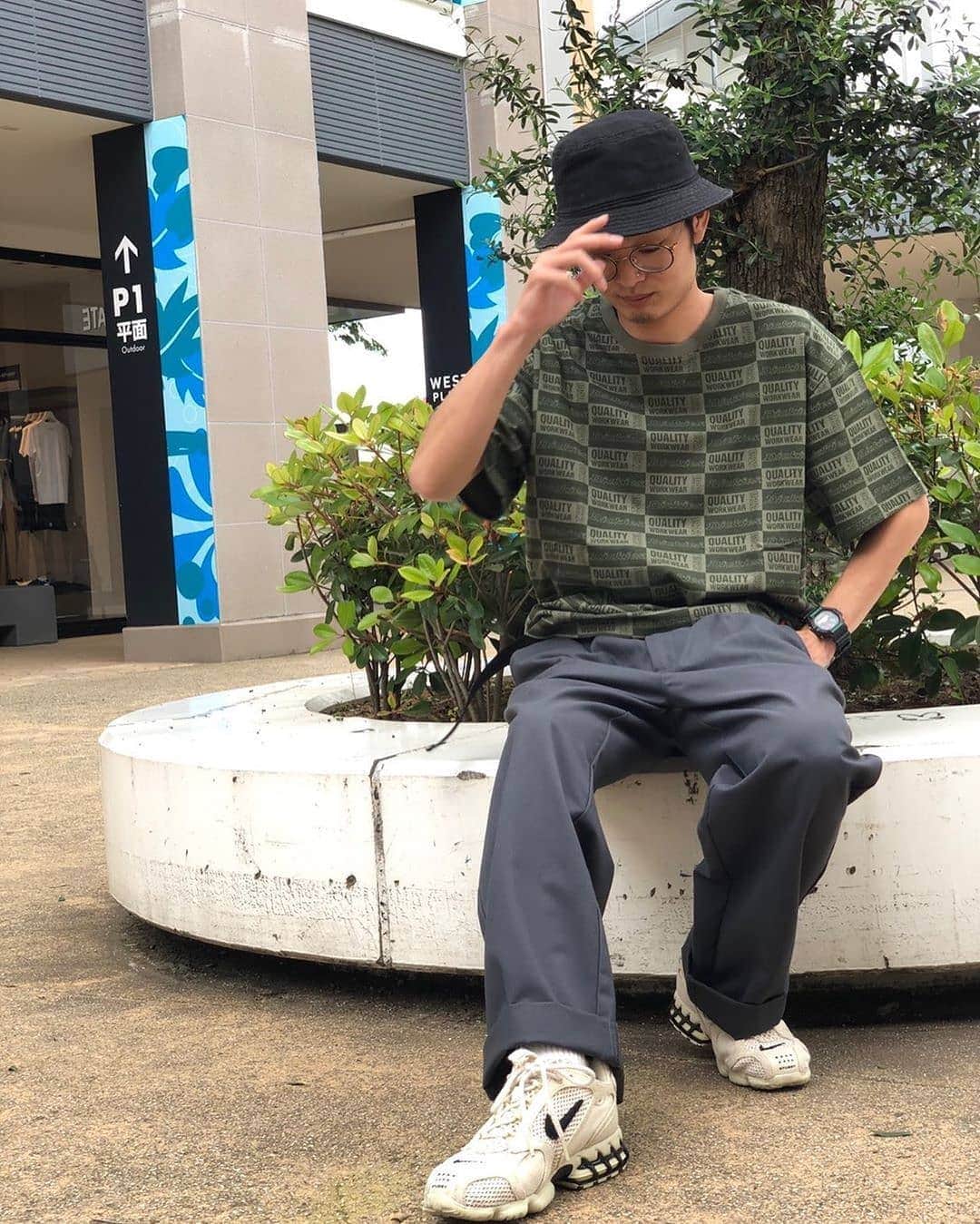 ディッキーズさんのインスタグラム写真 - (ディッキーズInstagram)「＼ファイナルセールスタート／  更に本日から2日間限定のタイムセールでWにお得♪  @dickies_outletstore_iruma店スタッフさん着用の総柄プリントＴシャツも残りわずか！  売り切れてしまう前に今すぐ写真をタッチして商品ページをCheck♪ . . . #dickies #ディッキーズ #ディッキーズ874 #春夏商品 #春夏ファッション #ファッション #春夏 #tシャツ #ワークパンツ #ファイナルセール #サマーセール #タイムセール #アウトレットストア入間 #入間アウトレット #スタッフコーデ #ootd #オススメ #ストリートファッション #作業着 #ワークウエア」7月31日 18時10分 - dickies_jp