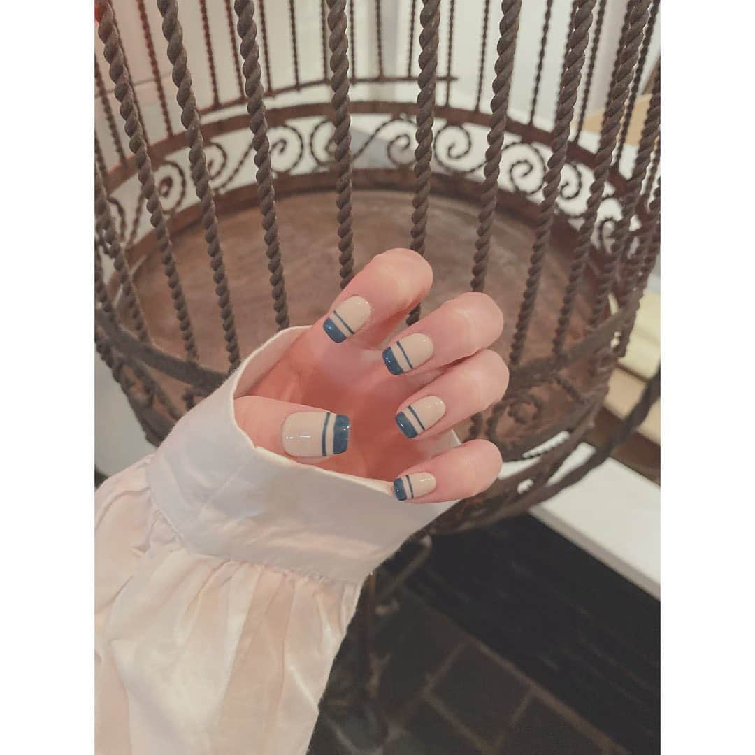 渡邉幸愛さんのインスタグラム写真 - (渡邉幸愛Instagram)「新しくしました💅  #komenail  #フレンチネイル #ラインネイル」7月31日 18時19分 - koume_watanabe.official