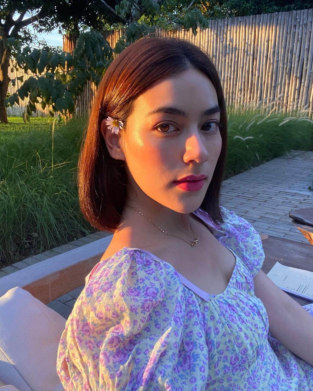 キンバリー・アン・ウォーテマス・ティアムシリのインスタグラム：「Sunset paradise🧡💜」