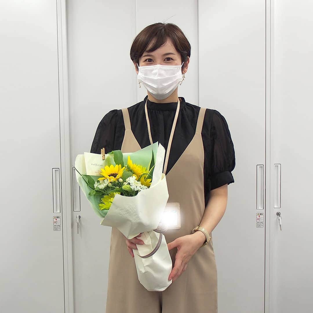 のインスタグラム：「#細谷めぐみ アナが本日をもって産休に入ります😊  アナウンス部で記念写真📷✨✨  #kbcラジオ」