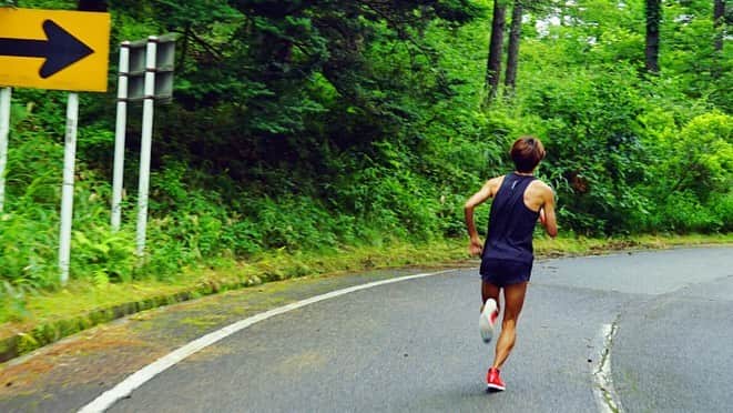 神野大地さんのインスタグラム写真 - (神野大地Instagram)「坂を使ってのインターバル！🏃‍♂️⛰ #富士見合宿」7月31日 18時49分 - daichi_0913