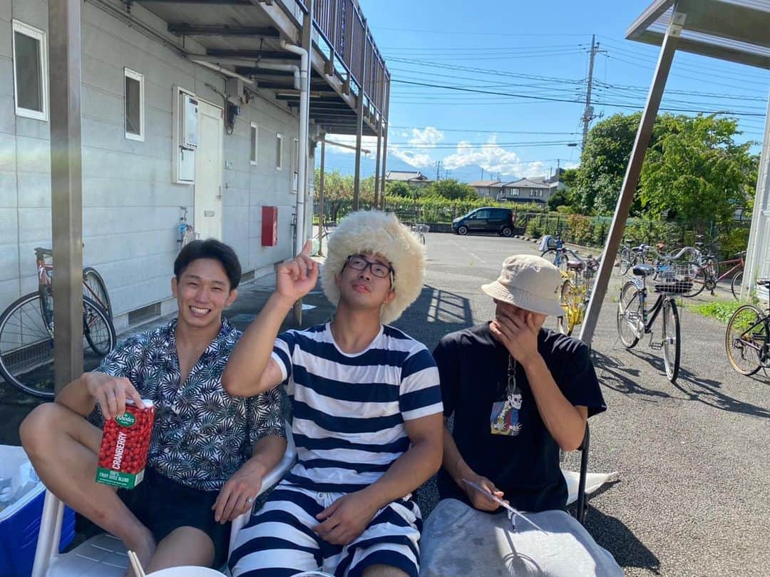 乙黒拓斗のインスタグラム：「一昨日に続いて本日もBBQ🍖 BBQ好きなんです笑」