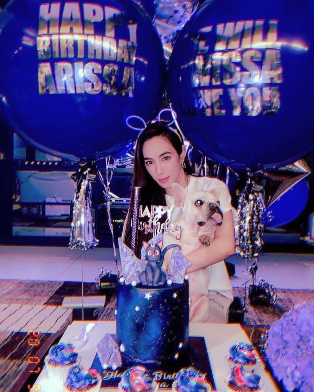 アリッサのインスタグラム：「T H A N K Y O U ! 💜💜💜 #blessed 👅 x」