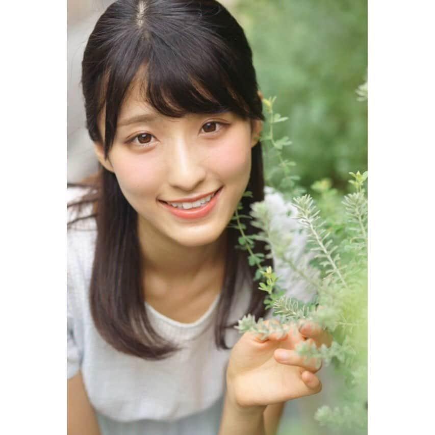 白木愛奈のインスタグラム：「大好きな夏がはじまった😊😊  🌻 #梅雨明け」