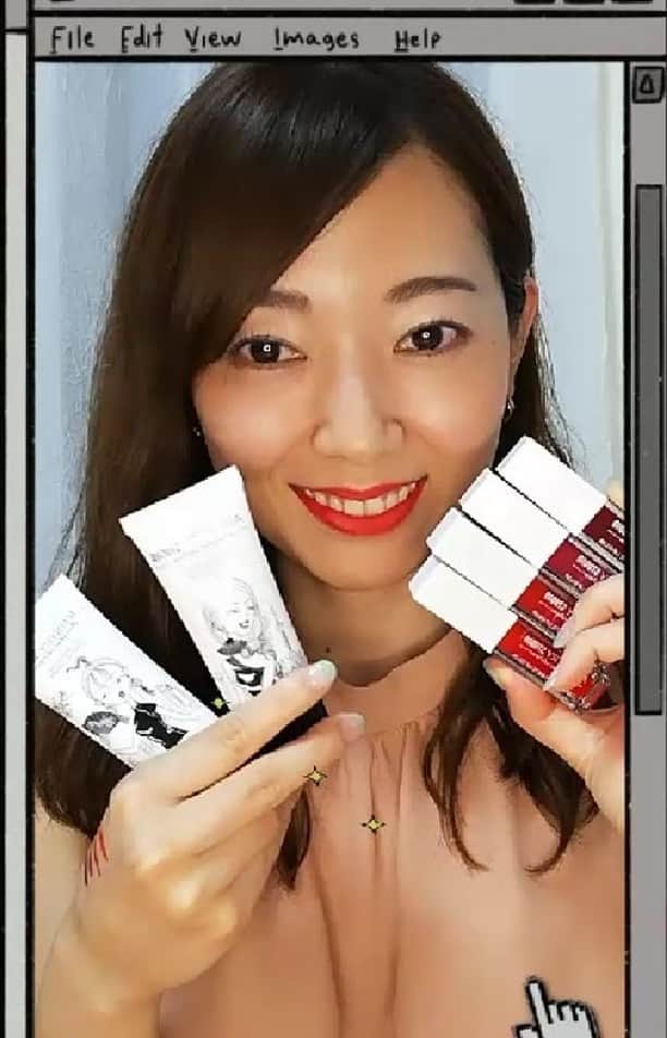 杉山由紀子のインスタグラム：「* 8/1になったので早速💛💛💛 みなさんにお伝えしたかった * Artistry studio の新作💋 ✨Shanghai edition✨ * * 一通りお伝えします😍 いま流行りのチャイボーグメイクもできちゃう( *´艸｀)✨ * 発売は8/18です✨✨✨✨ お楽しみに💛💛💛 * * #artistry #artistrystudio #新作 #shanghai #edition #上海 #メイク #チャイボーグ #赤リップ #化粧下地 #アイライナー #アイシャドウ #チーク #オードトワレ #ハンドクリーム」