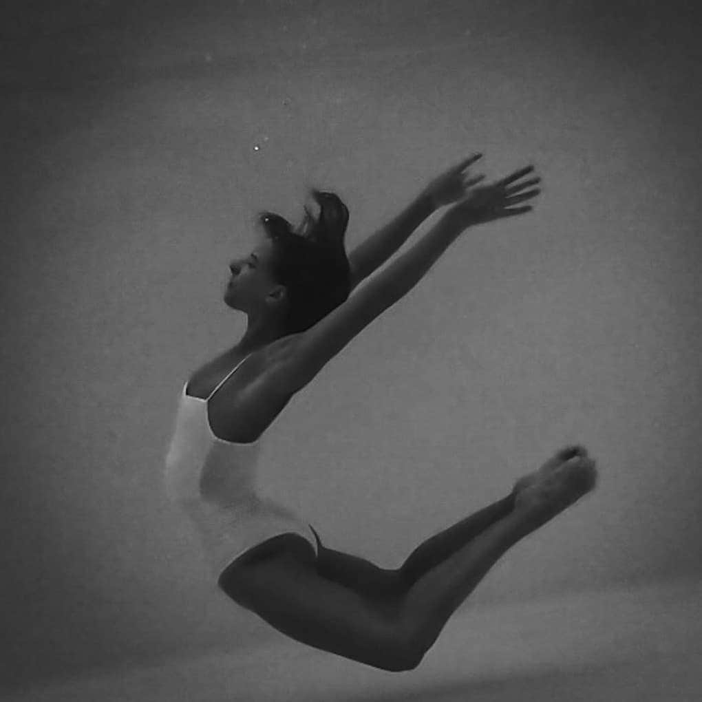 メリティナ・スタニウタさんのインスタグラム写真 - (メリティナ・スタニウタInstagram)「Underwater shot @aquaglamphotography」8月1日 0時57分 - melitinastaniouta
