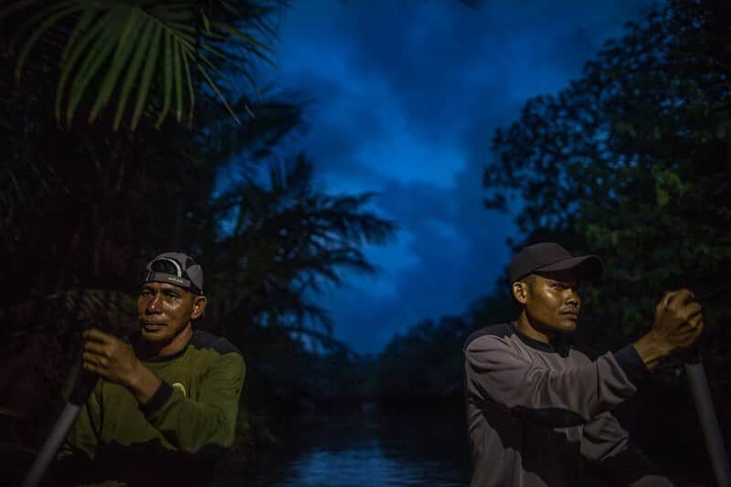 レオナルド・ディカプリオさんのインスタグラム写真 - (レオナルド・ディカプリオInstagram)「Today is #WorldRangerDay. Wildlife rangers will be responsible for protecting 30% of the planet by 2030. That’s a big job, so it’s not surprising that rangers do a lot more than prevent poaching. They guide visitors. They fight fires. They are often the first to identify environmental problems. Most importantly, they help make conservation happen. With so many responsibilities, it’s also not surprising that there is no one type of ranger. Rangers are men, women, Indigenous People, volunteers, NGO workers, government staff and landowners. Let’s honor rangers today and beyond with the International Ranger Federation, and help to make sure they have the resources they need for every aspect of their jobs - because they protect us all: humans, animals and wild places.   Photo: @robindmoore @global_wildlife_conservation #RangersDeserveMore #URSA」8月1日 0時58分 - leonardodicaprio