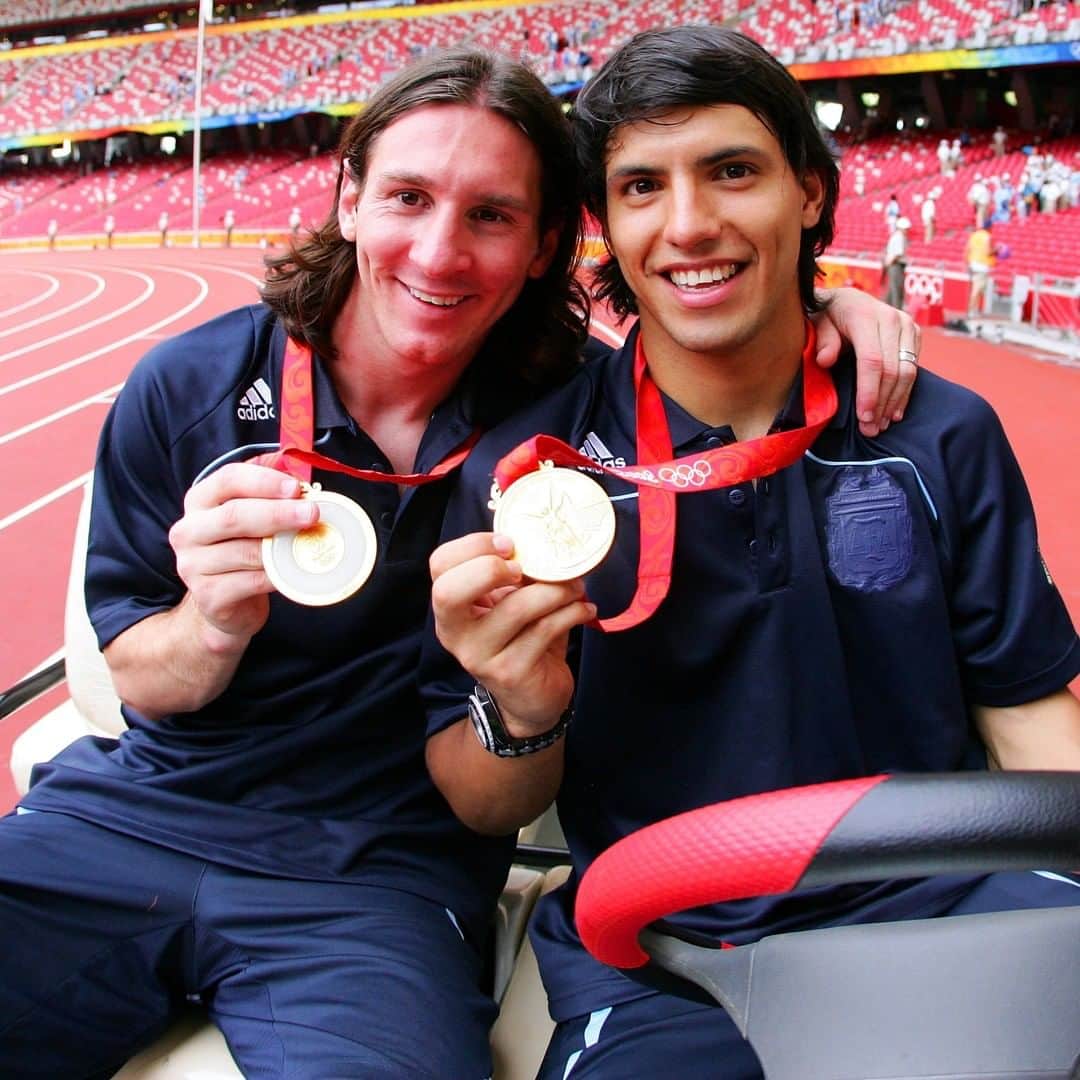 UEFAチャンピオンズリーグさんのインスタグラム写真 - (UEFAチャンピオンズリーグInstagram)「🇦🇷 Lionel Messi & Sergio Agüero in 2008 🥇⁣ ⁣ #UCL #FlashbackFriday #Messi」8月1日 1時02分 - championsleague
