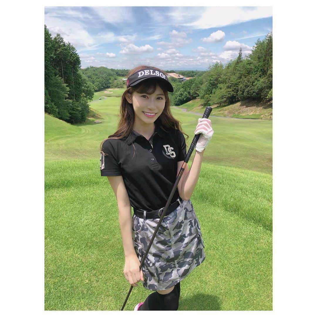 後藤理沙子のインスタグラム：「月刊GOLF MASTERSの撮影オフショット⛳️9月号の表紙に載せていただいてるので東海地方のゴルフ場行かれる方は是非チェックしてみてください❤︎ ・ 撮影の日人生初めてゴルフ場行ったの！ゴルフ始めたくなった☺️ * #golf  #ゴルフ #ゴルフ女子 #ゴルフマスターズ」