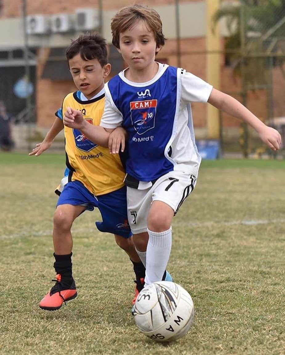 ジーコさんのインスタグラム写真 - (ジーコInstagram)「Zico 10 Camp CFZ não teve condições devido as fortes chuvas no Rio de Janeiro,de fazer os treinos e aproveito para colocar mais fotos da garotada no primeiro dia. Tomara que o tempo melhora para darmos sequencia ao Camp.」7月31日 19時42分 - zico