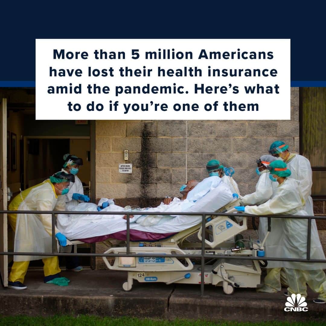 CNBCさんのインスタグラム写真 - (CNBCInstagram)「Amid one of the worst public-health crises in history, a record number of Americans are without health insurance.⁠ ⁠ More than 5.4 million people who were laid off from their jobs are uninsured, according to a study by Families USA, an advocacy group. For comparison, 3.9 million people became uninsured in the Great Recession between 2008 and 2009. Some states have been hit particularly hard: A quarter of working-age adults were uninsured in Florida as of May, and 30% were uninsured in Texas.⁠ ⁠ If you’re one of the millions of Americans who finds themselves without coverage amid the pandemic, though, there are ways for you to find insurance. ⁠ ⁠ Find out what you can do to get covered at the link in bio.⁠」7月31日 20時01分 - cnbc