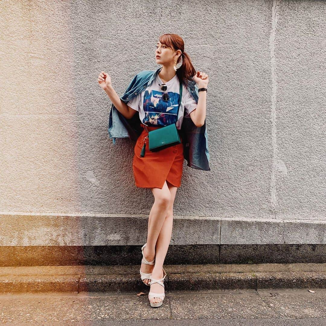 アンジェラ芽衣さんのインスタグラム写真 - (アンジェラ芽衣Instagram)「🧡💚💙﻿ ﻿ jacket:ica(SHOPLIST購入)﻿ skirt:Lily Brown @lily_brown_official ﻿ Bag:BAPY @bapy_official ﻿ pierce:lilasmillesime @lilasmillesime_official ﻿ ﻿ #アンジェラ芽衣 #写真 #photo #あんじぇStyle #ファッション #fashion #コーデ #コーディネート﻿ #lilybrown #ica #bapy #lilasmillesime」7月31日 20時16分 - ange_la00