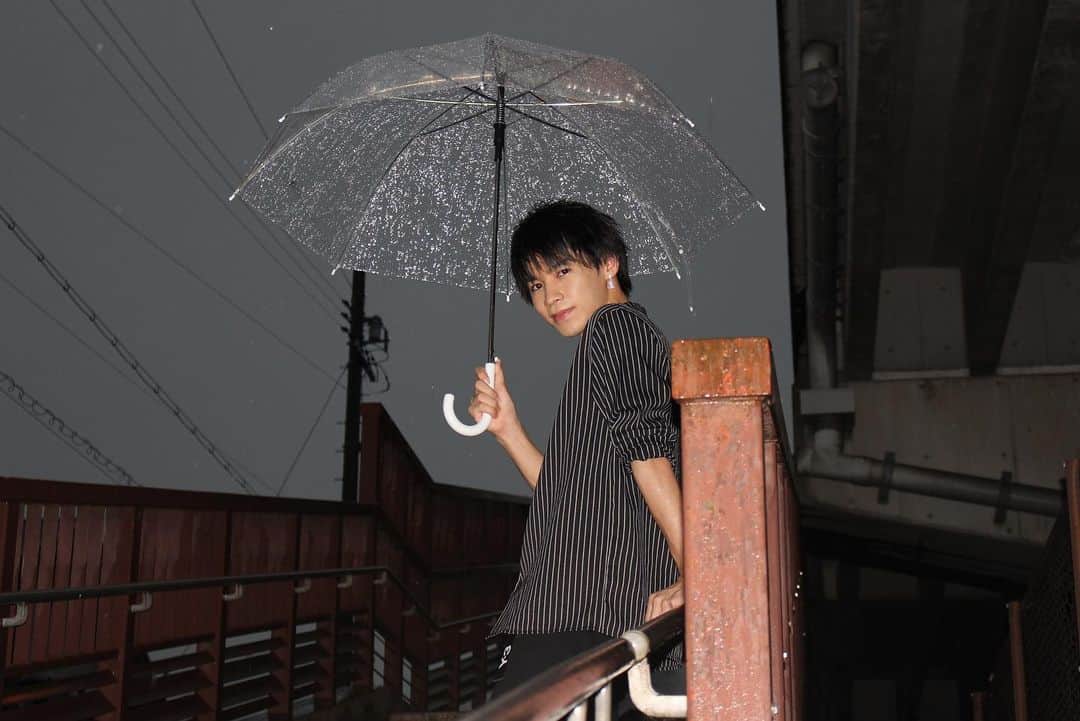 大谷悠哉さんのインスタグラム写真 - (大谷悠哉Instagram)「Rain . . . Next time I will put the picture I took when it was sunny. . . . 晴れてる時の写真今度載せるね💪 . .  ヘアセット: @ry0taro87  #一眼レフ #一眼 #いちがんれふ #モデル #model tiktok #tiktokjapan #followｍe #love  #loveyourself #instaguam  #fashion #instagood 	#followme #selfie #instadaily  #instalike  #日本 #JAPAN #follow #fun #ハイファイヴ #ハイファイ #HiFive #名古屋 #愛知  #セクメン #セクラバ #ジャニヲタ #荒野行動」7月31日 20時10分 - s_410yuya