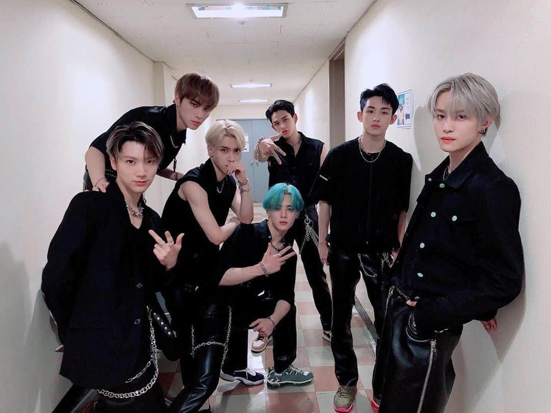 Way Vさんのインスタグラム写真 - (Way VInstagram)「#WayV✖️MUSIC BANK 📸 ⠀ #威神V #WeiShenV」7月31日 20時33分 - wayvofficial