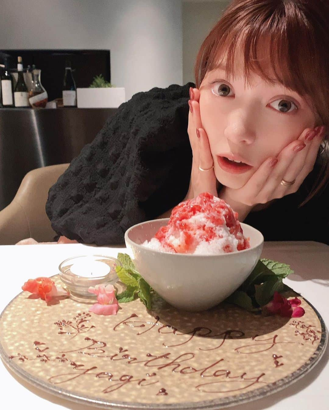 八木アリサさんのインスタグラム写真 - (八木アリサInstagram)「🎂☺️25歳になりました 今年も自分のペースでがしがしと💪 前髪吹かれてる」7月31日 20時27分 - alilouss