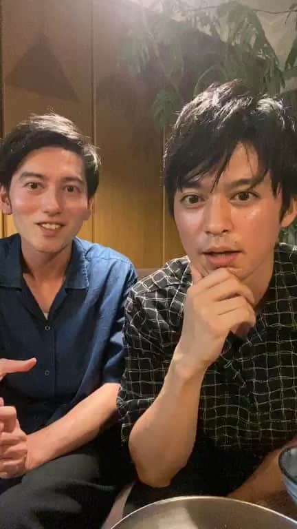 のインスタグラム：「学さんととのインスタLive ご視聴ありがとうございました！  近い将来の様々な可能性の話ができて良かったです。 これからも楽しいこと、皆さんを元気にできる活動をどんどんやっていこうと思うので、是非これからもチェックしてください。 今度はどんな話題で話そうかなぁ😄 そして、明日からついに美vidも始まります。 皆様、是非体験しに来てください！ 楽しく効果的な運動でみんなで健康的な身体に💪  #ボディーメイク #美vid #パーソナルトレーナー #パーソナルストレッチ」