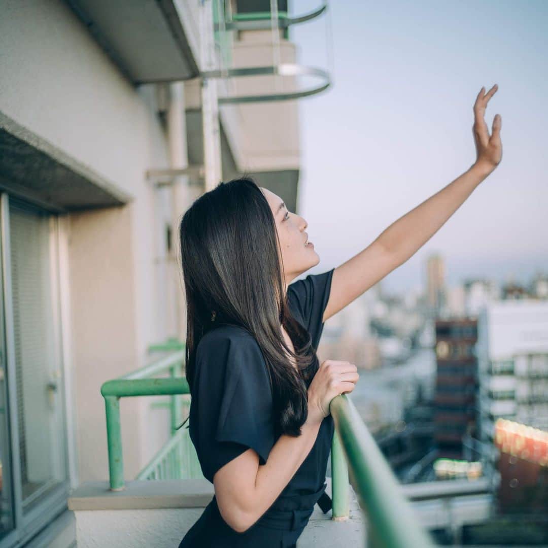 北村優衣さんのインスタグラム写真 - (北村優衣Instagram)「今日はちゃんと外に洗濯物干せて嬉しい。☺︎  #ここは #スタジオの #ベランダ」7月31日 20時39分 - kitamura_y910