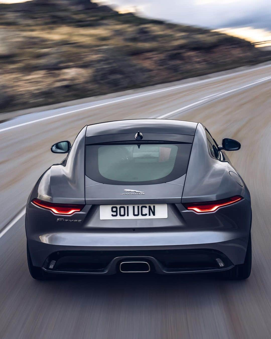 Jaguarさんのインスタグラム写真 - (JaguarInstagram)「Designed to push the boundaries of performance, one exhilarating corner at a time.   #Jaguar #FTYPE #Coupé #Luxury #Premium #Exclusive #Performance #Sport #SportsCar #CarsofInstagram #InstaCar #Portugal」7月31日 20時50分 - jaguar