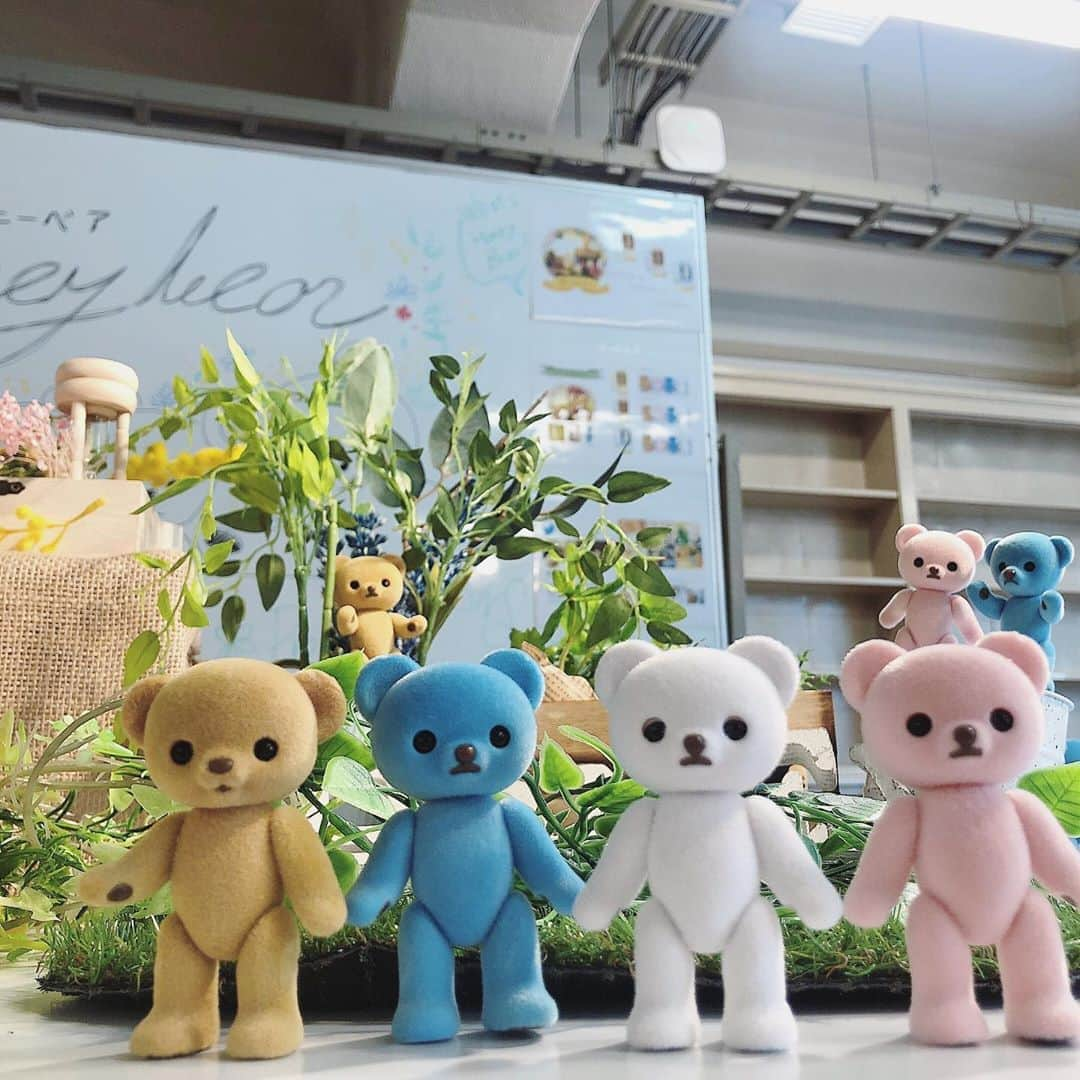 渋谷凪咲さんのインスタグラム写真 - (渋谷凪咲Instagram)「〜🐆NMB48×Honeybear🧸〜 . . コラボ商品が発売決定致しました❣️わ〜い❣️ . そして先日、私たち３人の、 オリジナルハニーベアちゃんを デザインさせて頂きましたよっ☺️😘😎 . . その模様はYouTube『Honeybear公式チャンネル』 で検索してみて下さいっ💗 . . もう今からとっても、わくわくです🧸✨ふふ . 私達もたっくさん想いを込めて、 願いを込めて考えさせて頂きます✨ . . なので皆さん、 おたのし・み・にっ💗笑 . . . ちなみに、Honeybearちゃんは . 【店舗】博品館TOY PARK銀座本店 （〒104-8132　東京都中央区銀座8-8-11） . 【EC】『Honey Factory』 （https://shop.honeybear.jp/） . さんで先行発売中です♪ . ぜひ、沢山癒されて下さいな☺️🙏 . . #Honeybear #ハニーベア #NMB48」7月31日 20時53分 - nagisa_nikoniko