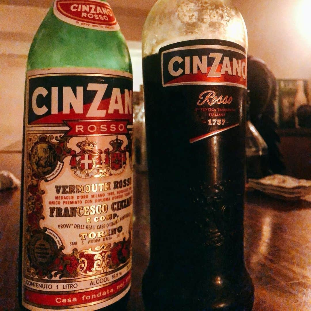 宮澤崇史さんのインスタグラム写真 - (宮澤崇史Instagram)「CINZANO 80’s And antique glass 80年代のCINZANO、美味しいと思う味の世界共通感を感じた アンティークグラスも最高 #cinzano #cinzanorosso #antiqueglass」7月31日 21時10分 - vino_takshi