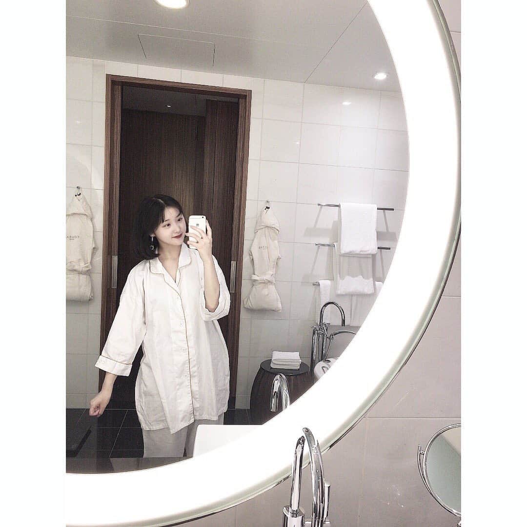 のインスタグラム：「🧖🏻‍♀️ この前の休日に、 特に用も無いけどコンラッドへ行った😇⭐️  #conrad #conradtokyo #conradhotel  #콘래드 #콘래드호텔 #콘래드도쿄 #호캉스 #도쿄호캉스  #コンラッド東京 #コンラッド #ホカンス」