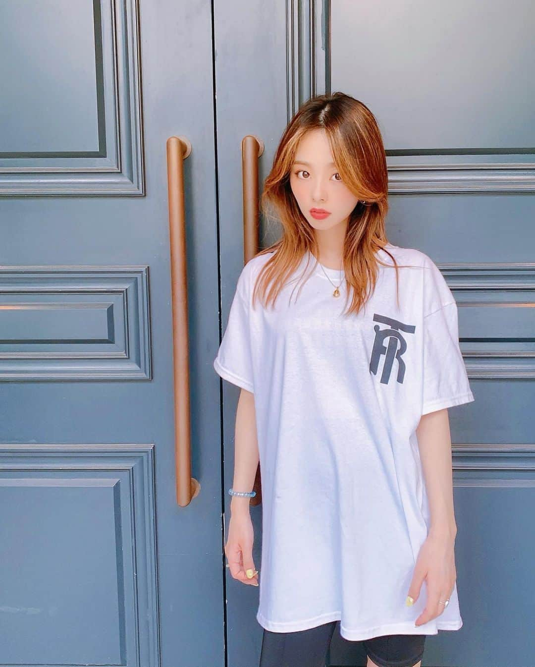 川村真洋さんのインスタグラム写真 - (川村真洋Instagram)「私のTシャツと帽子🌈🧢 RTのロゴはRottyのRとTだよ！ 早く皆に届かないかな〜☺️  この格好で自転車こぎたい🚴‍♀️💨  タグ付けしてます🏷✨ このo.l.d2525のトップにあるURL https://old2525.fashionstore.jp/ を見てね💗  I want to ride a bicycle with this clothes..  #MAHIRO #真洋 #마히로 #ろってぃー  #RT #おそろってぃー」7月31日 21時29分 - mahiro_kawamura_official