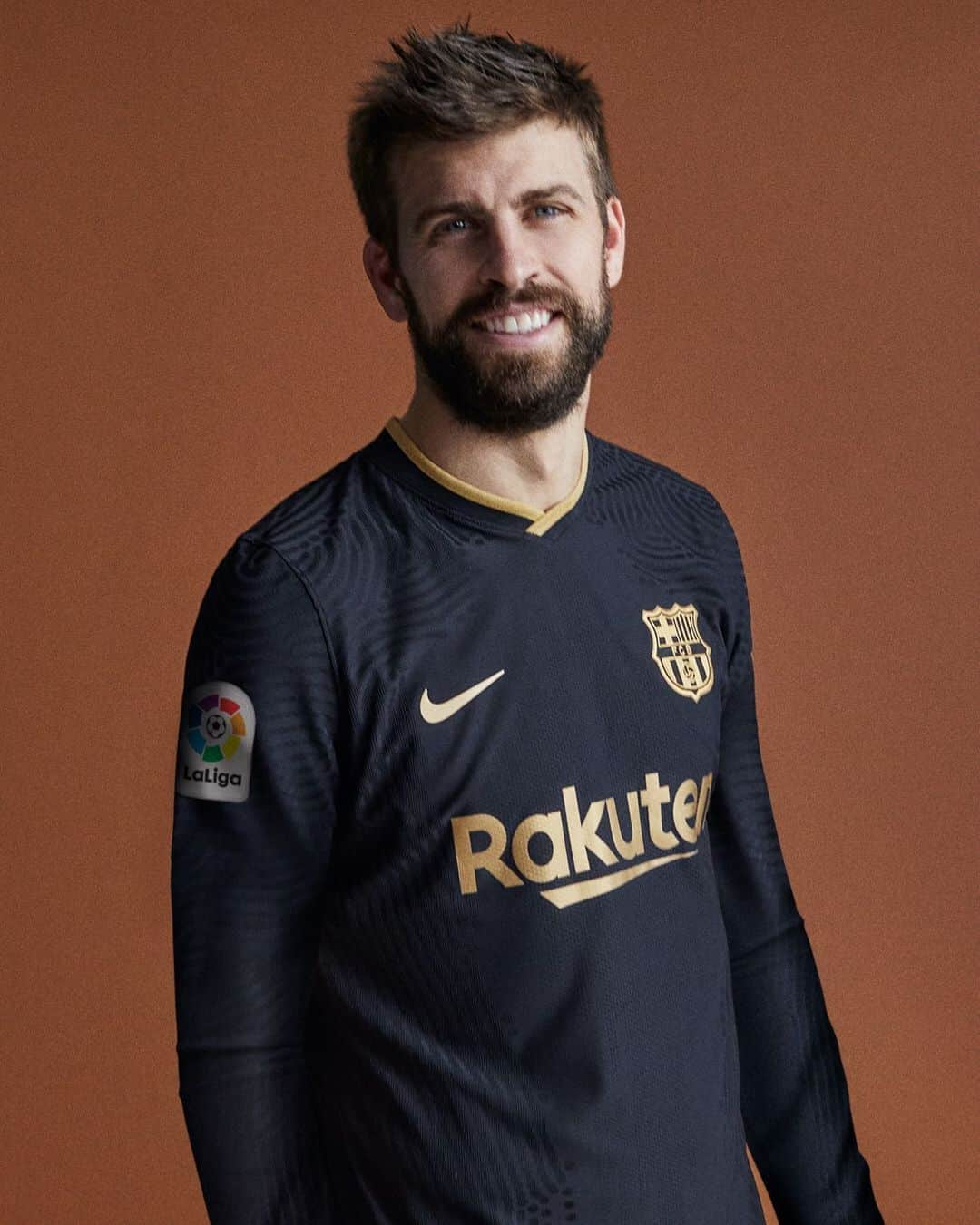 FCバルセロナさんのインスタグラム写真 - (FCバルセロナInstagram)「😍 Gerard Piqué 💙❤️ #OnlyForCulers」7月31日 21時41分 - fcbarcelona