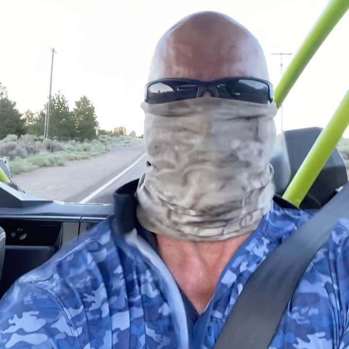 ストーン・コールド・スティーブ・オースチンのインスタグラム：「🔊⬆️ Headed into the weekend!」