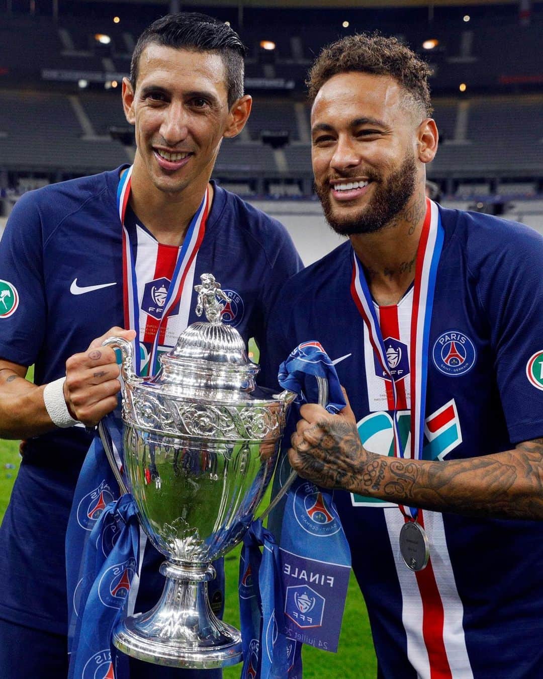 UEFAチャンピオンズリーグさんのインスタグラム写真 - (UEFAチャンピオンズリーグInstagram)「🔵🔴 Will @psg finish the season by adding the #UCL trophy to their collection? 🏆 🤔」7月31日 21時46分 - championsleague
