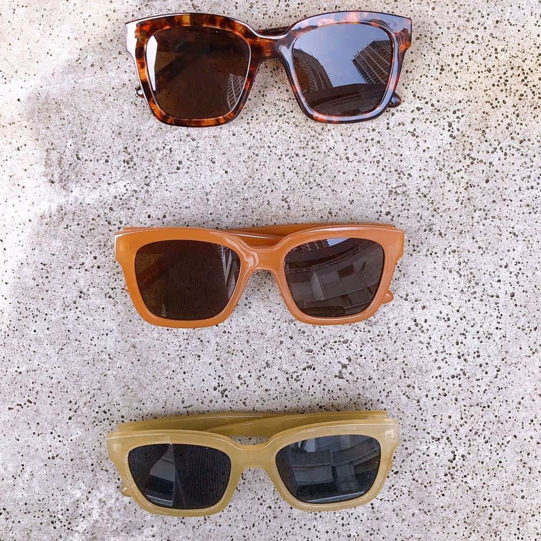 Me%さんのインスタグラム写真 - (Me%Instagram)「summer sunglasses ————— BIGセルフレームスクエアサングラス(item892723) BIGセルフレームマルサングラス(item 892722) クリアカラーフレームキャットサングラス(item892721) ビックフレームや、カラーフレームで コーディネートに差をつける。 ————— #mepercent #sunglasses #summer #clear #color #catframe #サングラス #夏」7月31日 21時48分 - me_percent