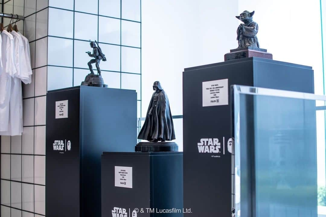 ア ベイシング エイプさんのインスタグラム写真 - (ア ベイシング エイプInstagram)「The STAR WARS™️ x BAPE®️ in-store display for STAR WARS: The Empire Strikes Back™️ is available at BAPEXCLUSIVE™️ AOYAMA until Wednesday, August 5th. #bape #STARWARSxBAPE」7月31日 22時00分 - bape_japan