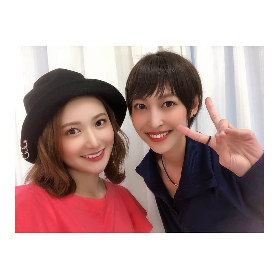 葉月ゆめさんのインスタグラム写真 - (葉月ゆめInstagram)「🧚🏻‍♀️🧚🏻‍♀️🧚🏻‍♀️ 10年ぶりくらいにばったり会えたあゆちゃん @koyayukoyayu 🥱💙💛 綺麗さに磨きがかかってた…！青春を共にした仲間 🌸 #最近嬉しかったこと」7月31日 21時53分 - yume_hazuki