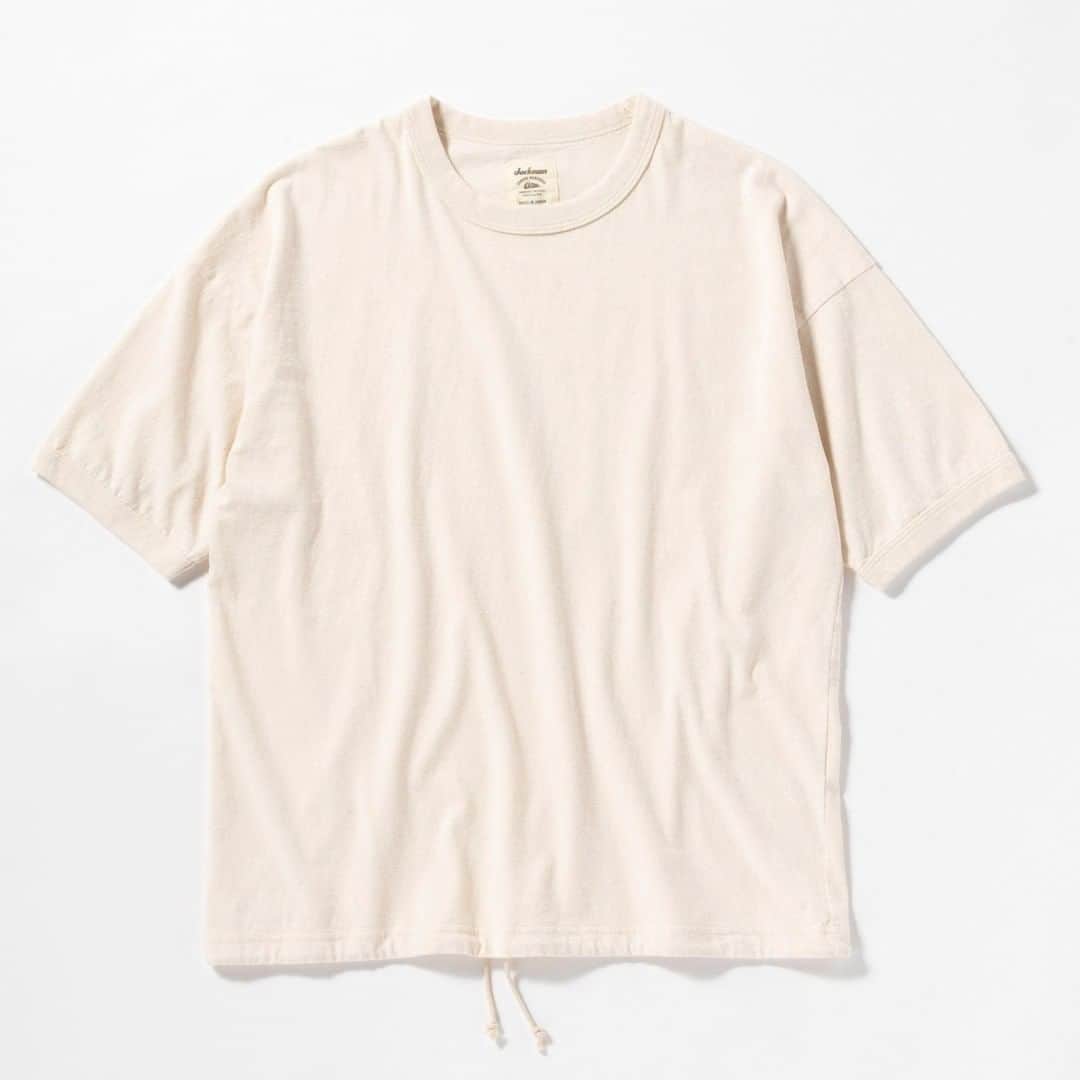 Jackmanさんのインスタグラム写真 - (JackmanInstagram)「「DRAWSTRING」  The hem is designed to be squeezed with a draw string, you can arrange the silhouette,  it is a T-shirt which looks good even if you wear it in one piece. The relaxed silhouette  does not stick to the skin, and you can wear it comfortably even in the middle of summer.   http://www.jackman-tm.jp/category/ITEM/JM5057.html  +++﻿ ﻿ Jackman﻿ 東京都渋谷区恵比寿南2-20-5﻿ 03-5773-5916﻿ ﻿ 水〜金 11:00-19:00﻿ 土日祝日 10:00-18:00﻿ 月火はお休みです﻿  Jackman﻿ 2-20-5 Ebisu-minami, Shibuya-ku, Tokyo﻿ +81 3-5773-5916﻿ ﻿ Weekday : 11am-7pm﻿ Weekend : 10am-6pm﻿ Day off : Monday and Tuesday﻿ ﻿ #jackman_official #factorybrand #madeinjapan #madeinfukui #drawstringtshirt #jm5057」7月31日 21時55分 - jackman_official