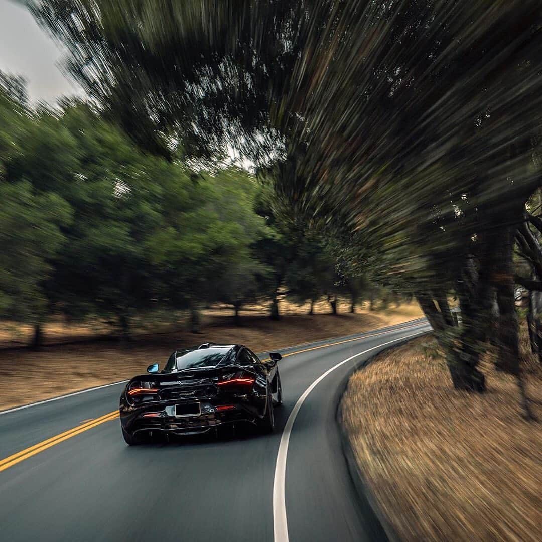 CarsWithoutLimitsさんのインスタグラム写真 - (CarsWithoutLimitsInstagram)「Stealthy #McLaren #720s Photo @sthompson  Owner @irace991  #carswithoutlimits」7月31日 22時03分 - carswithoutlimits