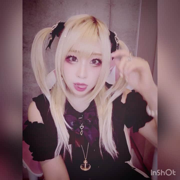 Minchanのインスタグラム：「✌️🖤   #ギャル #コスプレ #地雷系女子 #地雷系メイク #地雷系ファッション  #life #instagood #instagram #instalike  #cosplaygirl #selfie #cosplayer #cosplay #otaku #gamergirl #gamergirls #自撮り女子 #japanesegirl #japanese #japanesecosplay  #curvygirl #gal #xoxo💋 #코스프레 #여자 #여자친구 #일상」