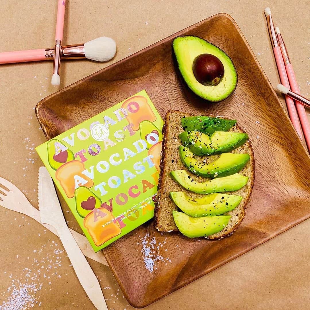 ULTA Beautyさんのインスタグラム写真 - (ULTA BeautyInstagram)「It's National Avocado Day and we're ready to transform into an absolute *snack*. 🥑 Pictured: Weekend Vibes Avocado Toast Palette from @bhcosmetics #nationalavocadoday #ultabeauty   #Regram @bhcosmetics」7月31日 22時07分 - ultabeauty