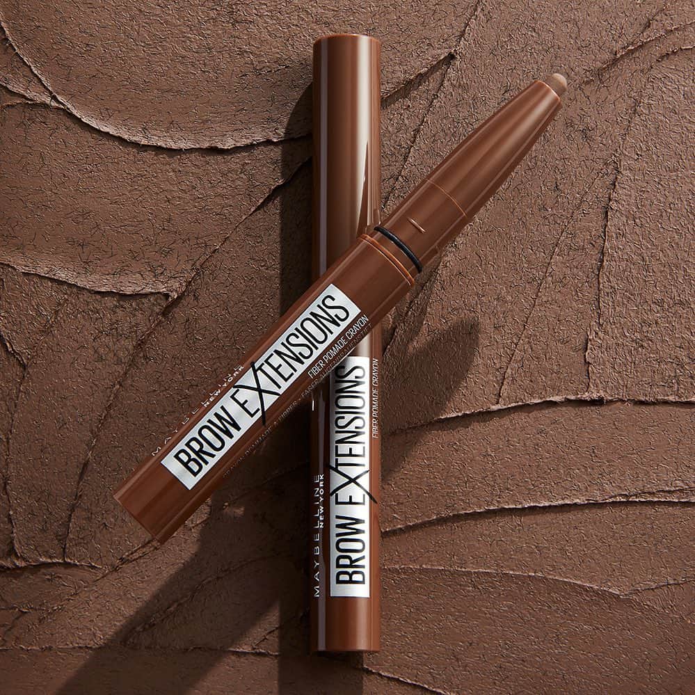 Maybelline New Yorkさんのインスタグラム写真 - (Maybelline New YorkInstagram)「Brows so THICC.😍 Our new Brow Extensions pomade crayon is packed with little hair like fibers for a salon style treatment you can get instantly at home! Comment below if you’ve tried it! #browextensions」7月31日 22時26分 - maybelline