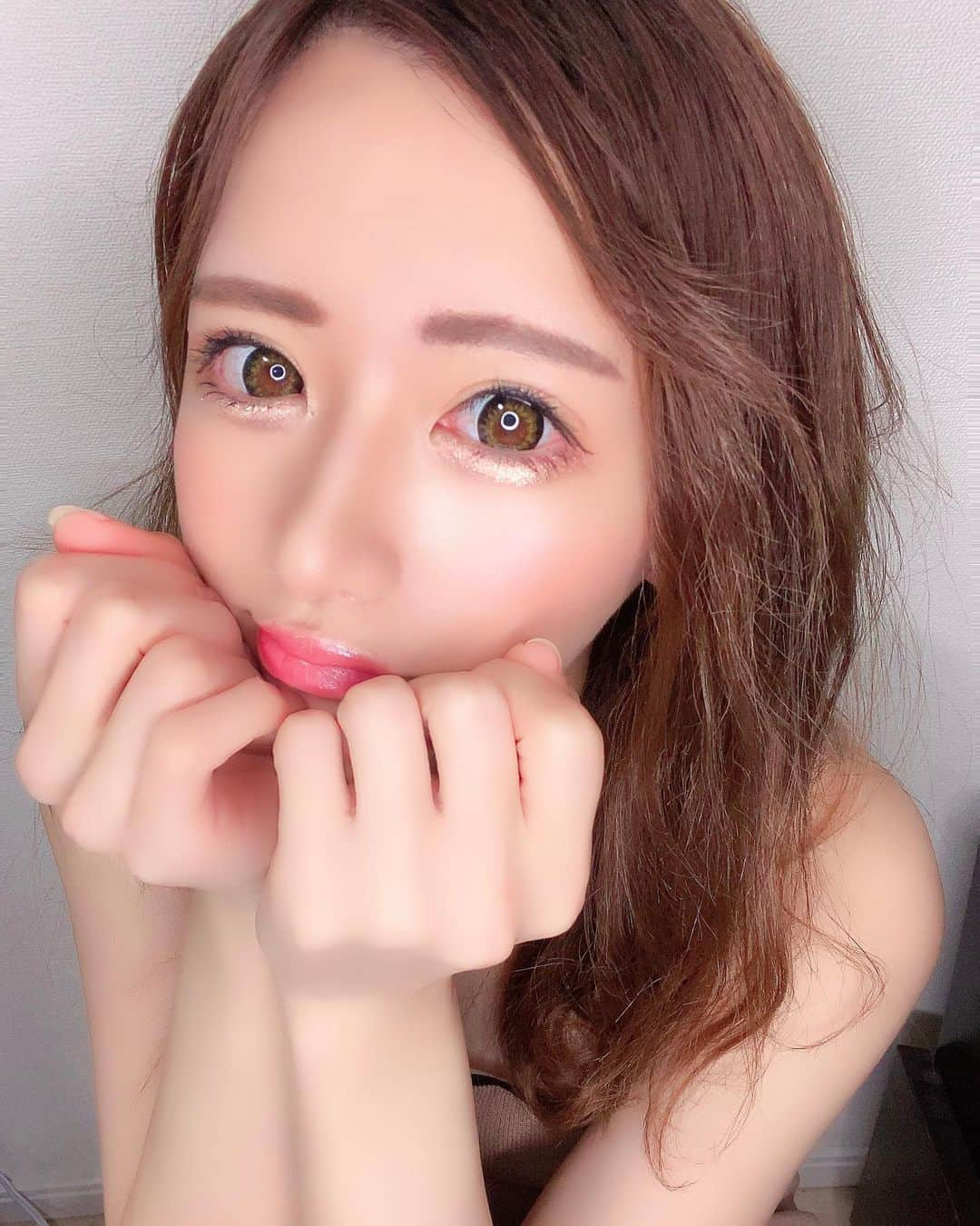 如月奈々のインスタグラム：「更新頑張るの続いてます🦥❤️❤️. . . #ヴェルージュ　#キャバ嬢 #歌舞伎町　#夏　#イメチェン　#前髪流した　#イチナナ　#17 #にゃーにゃ」