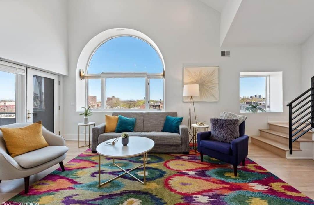 HGTVさんのインスタグラム写真 - (HGTVInstagram)「Tour stunning urban escapes from coast to coast in the HGTV Ultimate House Hunt: Big City Digs category. 🤩 We could see ourselves in this stunning Chicago space. 🌃 Could you? 😍⁠ ⁠⠀⁠ Tour amazing homes for sale in eight different categories and vote for your favorites at the link in our bio. 🗳 After you vote, be sure to enter the sweepstakes for your chance to win $10,000. 💸⁠⠀⁠ ⁠⠀⁠ Vote for your favorite Big City Digs at the link in our bio. 🔝⁠ ⁠ NO PURCHASE NECESSARY. Ends 8/4. To enter and for details visit HGTV.com/HouseHunt 🏡⁠ ⁠ #HGTVultimatehousehunt #ultimatehousehunt #design #interiordesign⁠」7月31日 23時01分 - hgtv