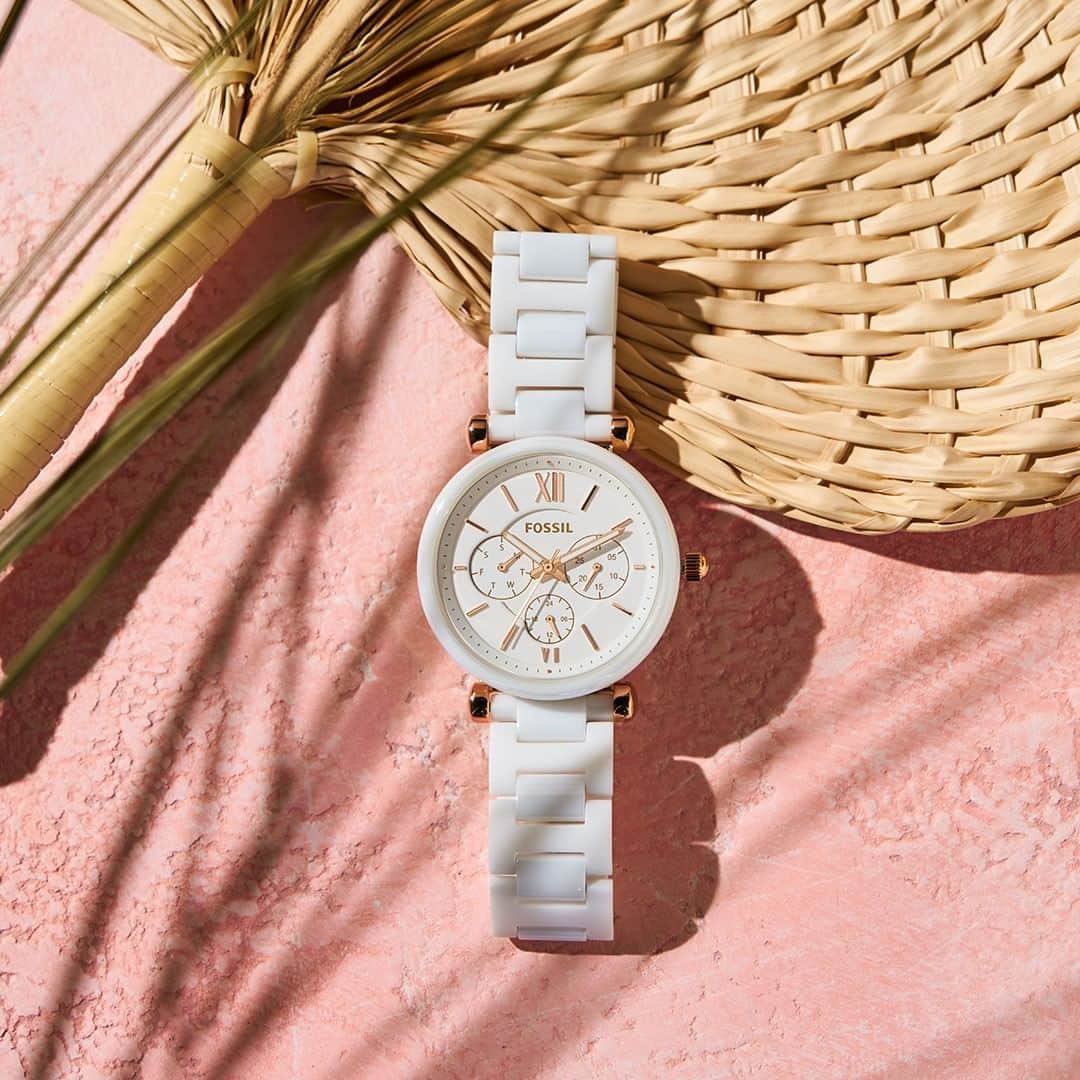 fossilさんのインスタグラム写真 - (fossilInstagram)「We’re just saying… this watch would look so good with that summer tan you’ve been working on.」7月31日 23時00分 - fossil