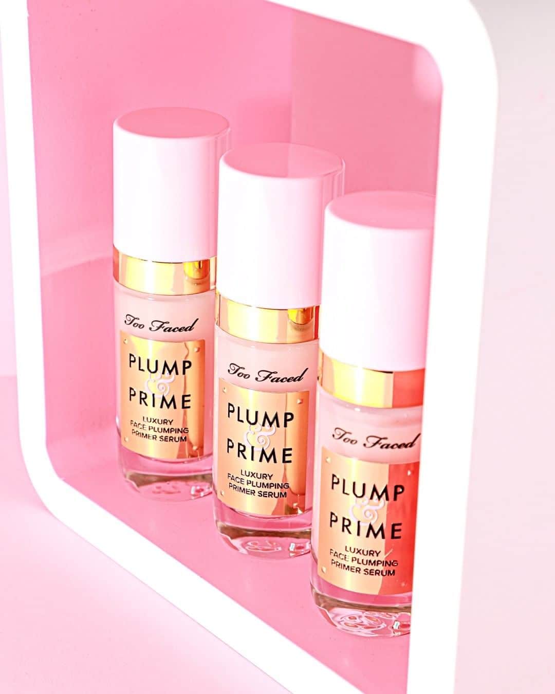Too Facedさんのインスタグラム写真 - (Too FacedInstagram)「Our FIRST-EVER face plumper is your next addiction 💖 Our NEW Plump & Prime is a collagen-plump elixir & a superstar peptide that helps skin boost natural collagen! 🌟 Tap to shop! #toofaced」7月31日 23時00分 - toofaced